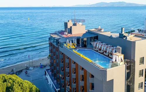 Jura Hotels Ada Beach